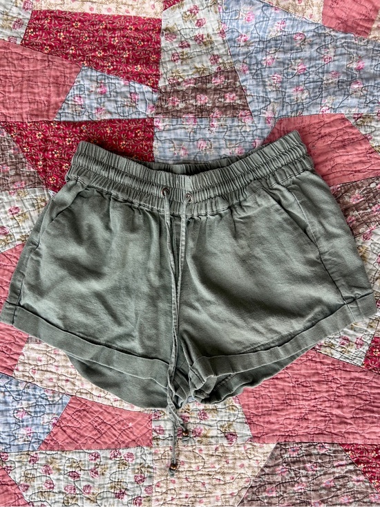 Love Tree Pants - Love Tree Green Linen Blend Shorts | Casual / Loungewear/ Athletic | Size Small